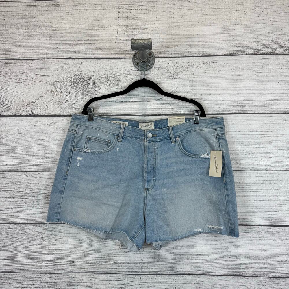 Universal Thread Plus Size Mid-Rise 90's Baggy Denim Shorts Size 18